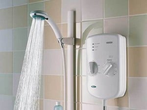 ¿Como ahorrar al usar una ducha eléctrica?